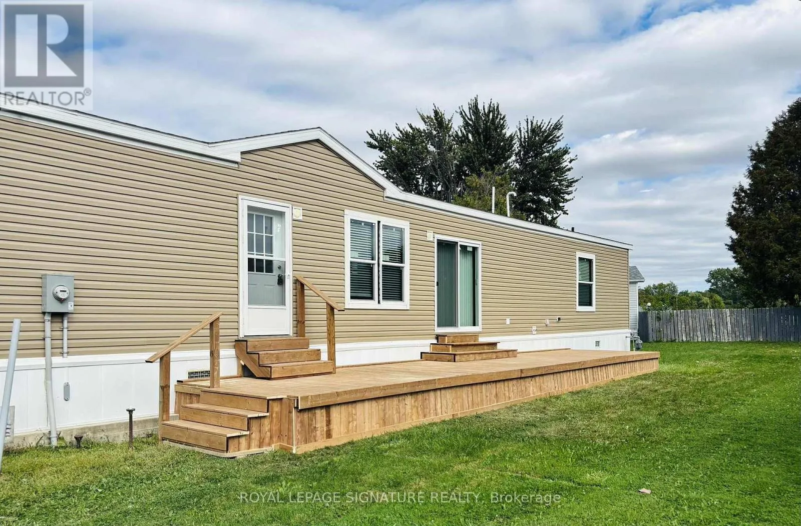 Mobile Home for rent: 126 Regency Drive, Chatham-Kent, Ontario N7L 4E4