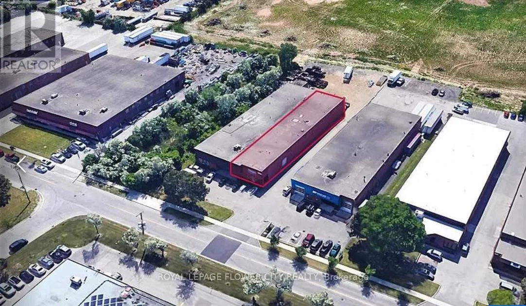 Multi-Tenant Industrial for rent: 1260 Aimco Boulevard, Mississauga, Ontario L4W 1B2