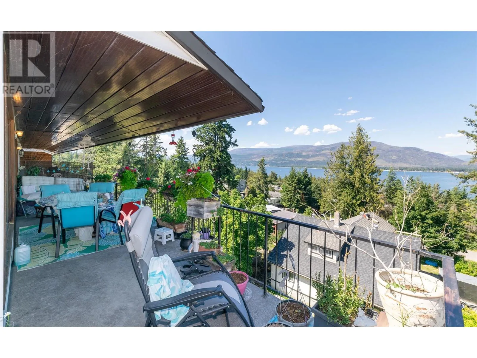 Apartment for rent: 1261 Trans Canada Highway Unit# 1 Lot# 15, Sorrento, British Columbia V0E 2W0