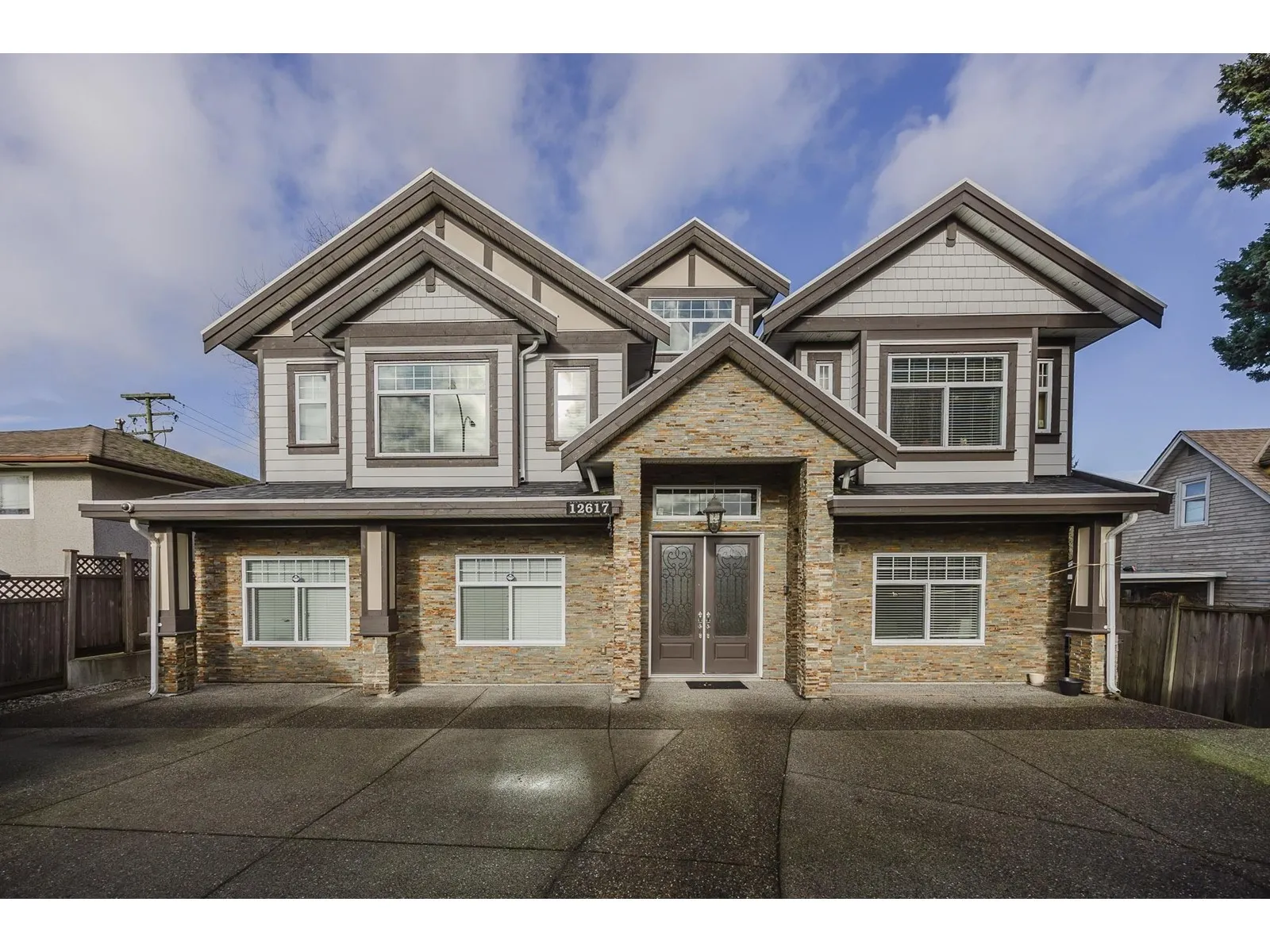 House for rent: 12617 88 Avenue, Surrey, British Columbia V3W 3J8