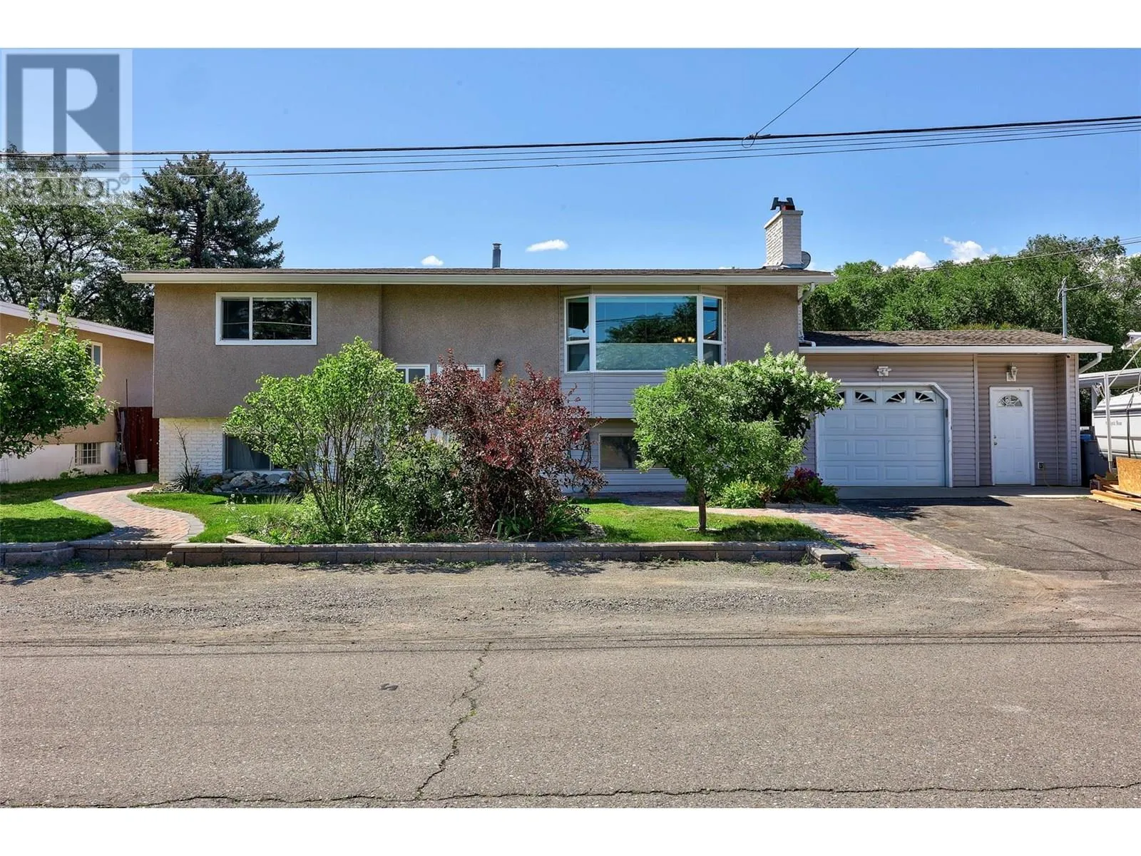 House for rent: 1265 Barrie Drive, Kamloops, British Columbia V2B 3Y3