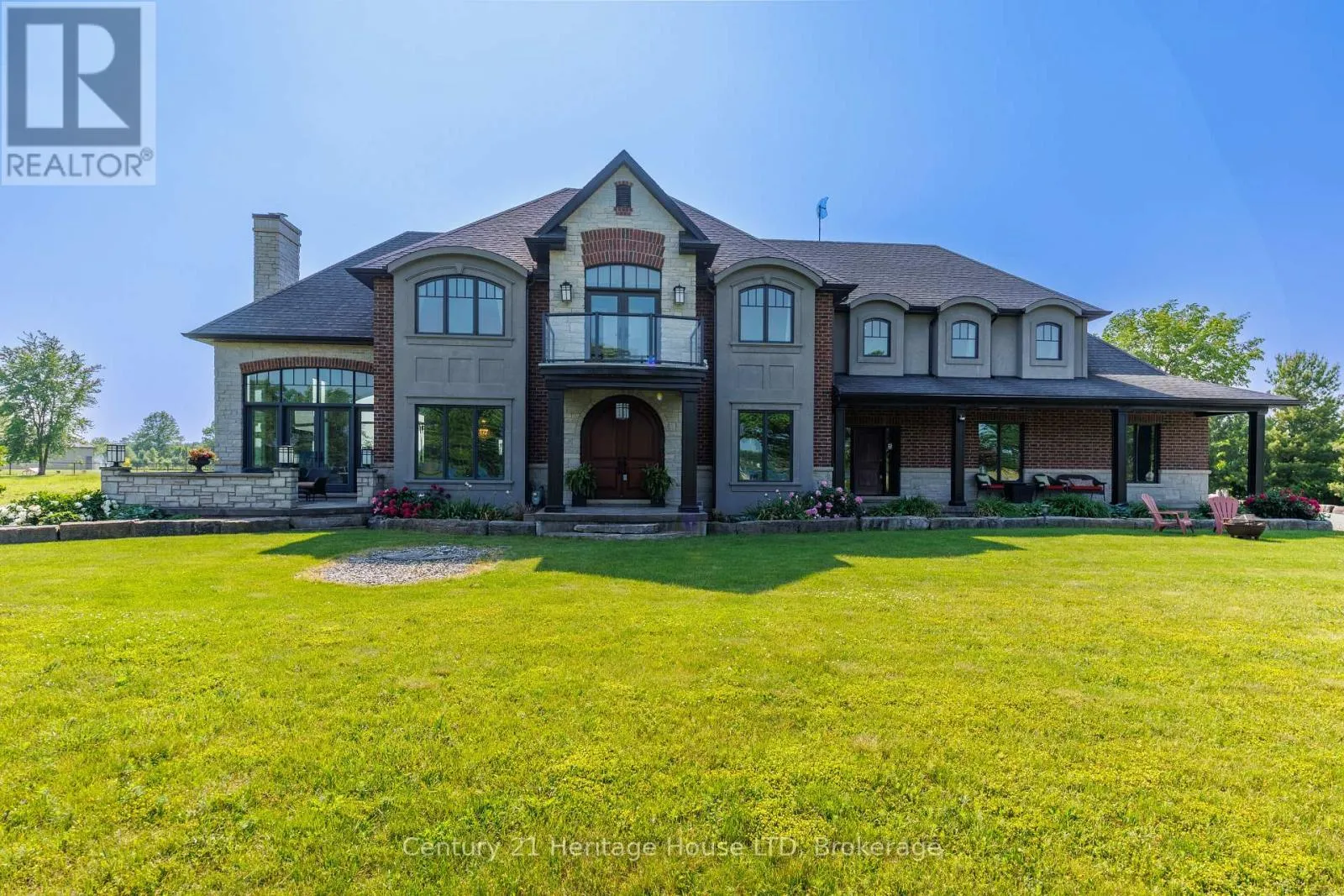 House for rent: 12679 Niagara Parkway, Niagara Falls, Ontario L2E 6S6