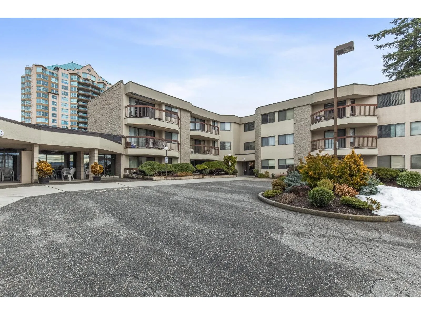 Apartment for rent: 127 31955 Old Yale Road, Abbotsford, British Columbia V2T 4N1