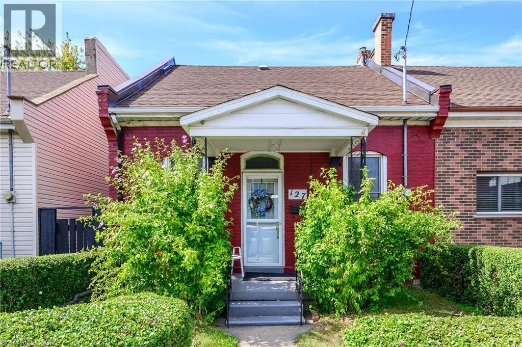 House for rent: 127 East Avenue N, Hamilton, Ontario L8L 5H6