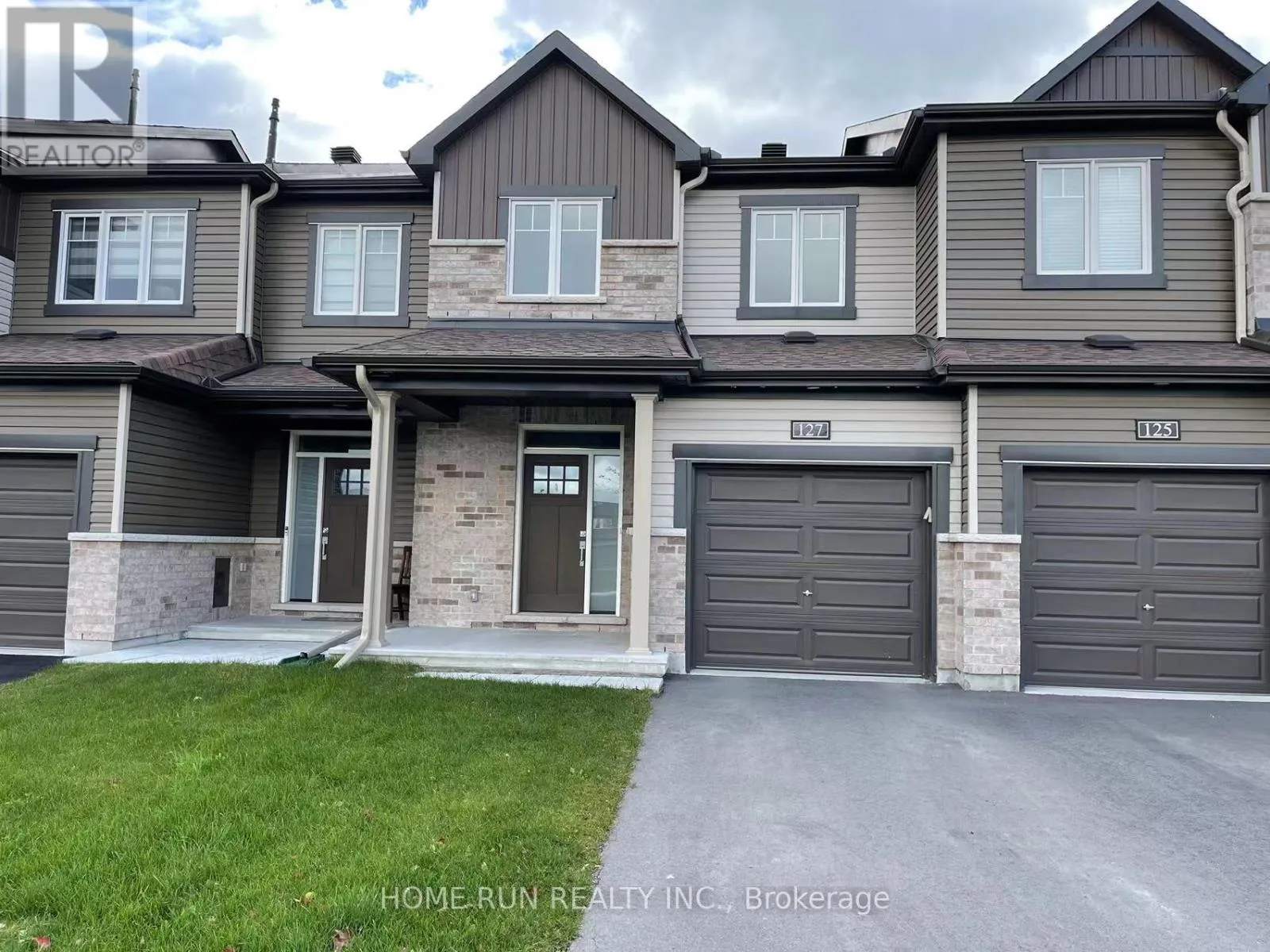 Row / Townhouse for rent: 127 Gardenpost Terrace, Ottawa, Ontario K4A 5G9