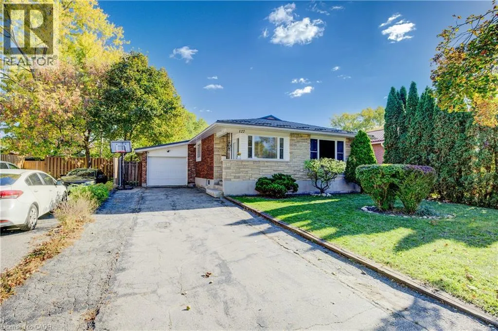 House for rent: 127 Jansen Avenue, Kitchener, Ontario N2A 2L8