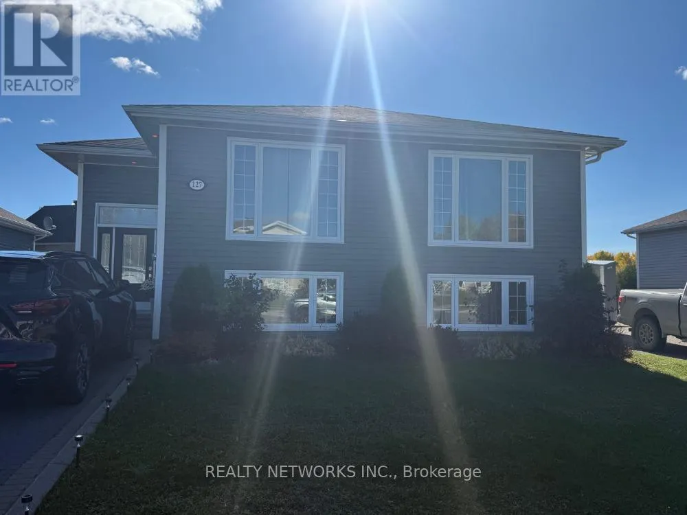 House for rent: 127 Jv Bonhomme Boulevard, Timmins, Ontario P4P 1A2