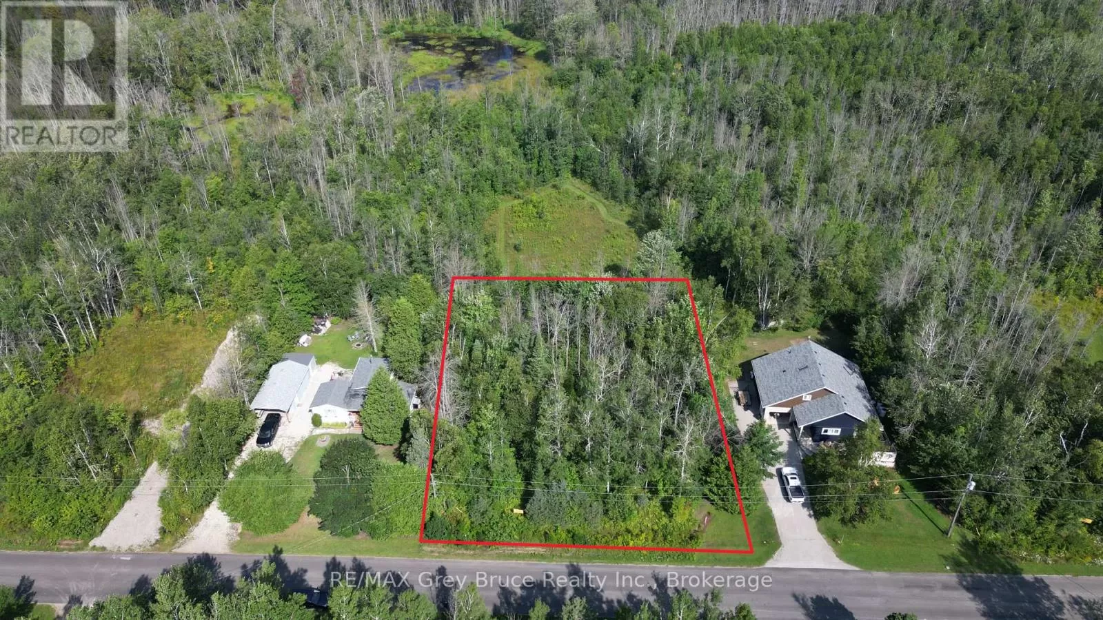 127 Maple Drive, Northern Bruce Peninsula, Ontario N0H 1Z0