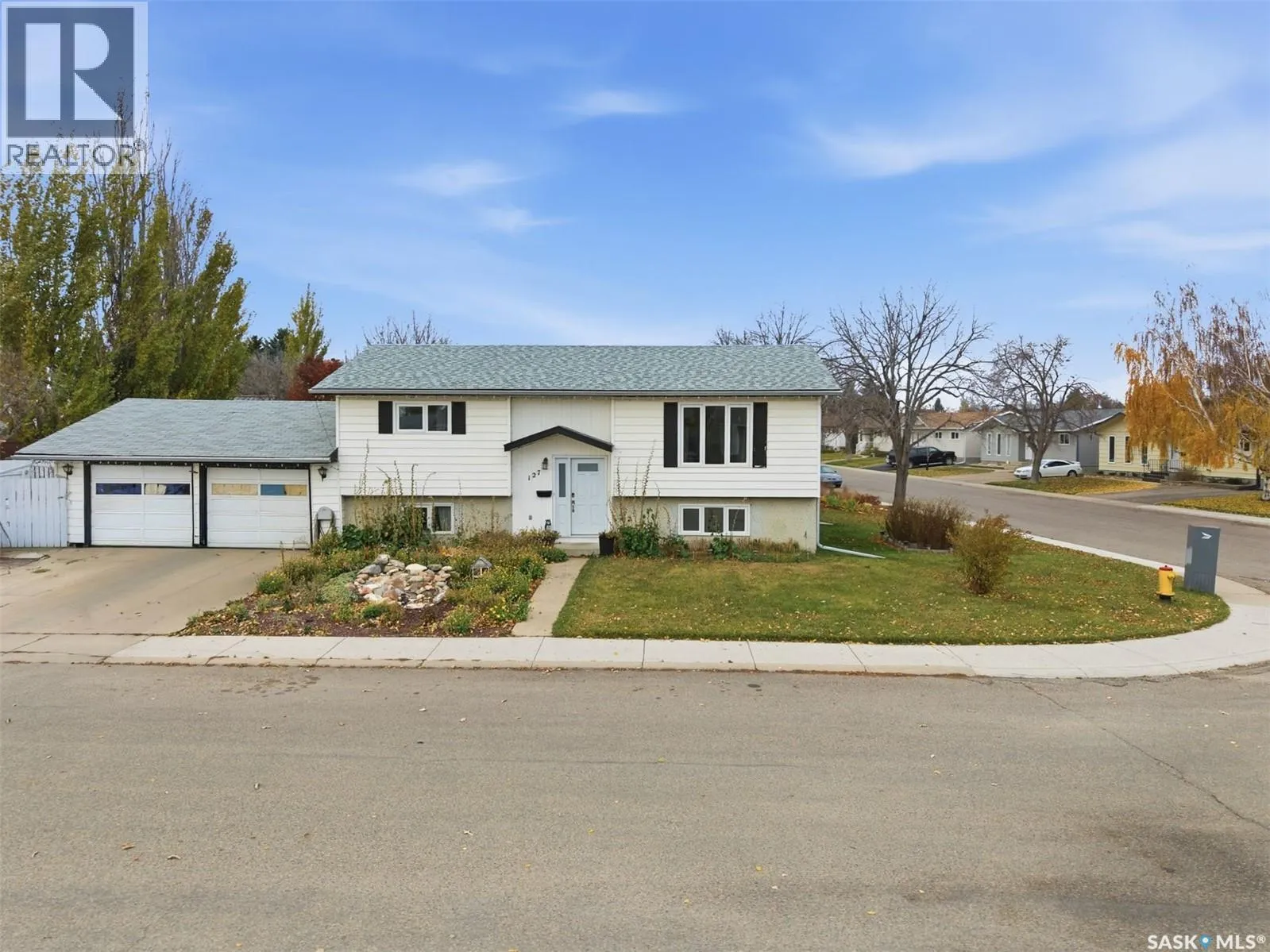 House for rent: 127 Nesbitt Crescent, Saskatoon, Saskatchewan S7L 6G5