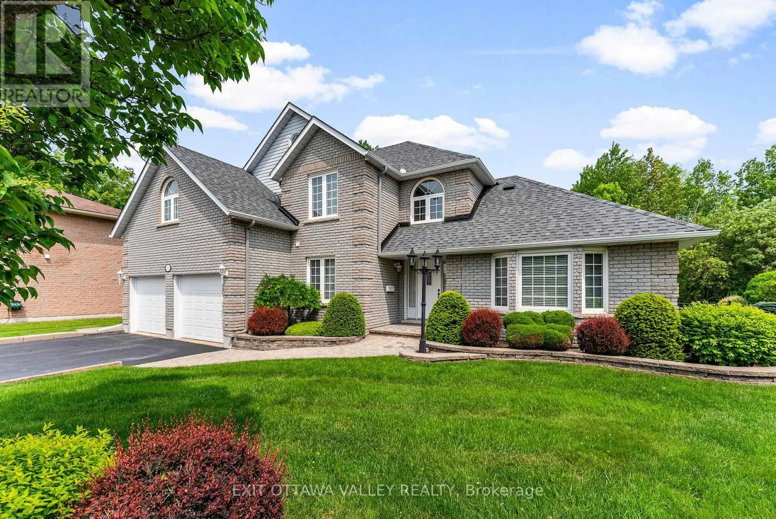 House for rent: 127 Owens Street, Pembroke, Ontario K8A 8K1