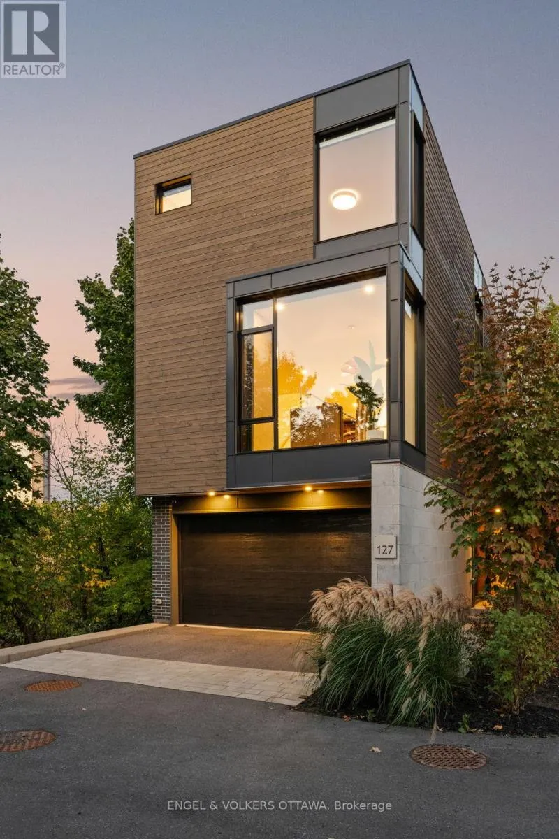 House for rent: 127 Peridot Private, Ottawa, Ontario K2C 3M3