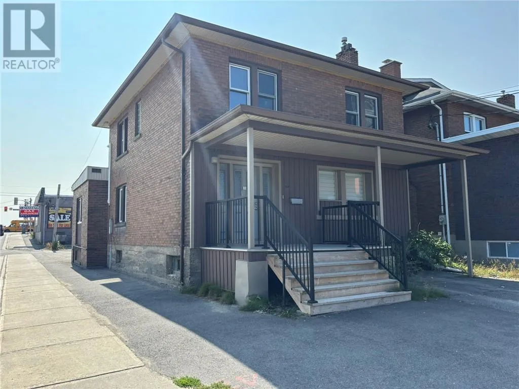 Commercial Mix for rent: 127 Pine Street, Greater Sudbury, Ontario P3C 1X2