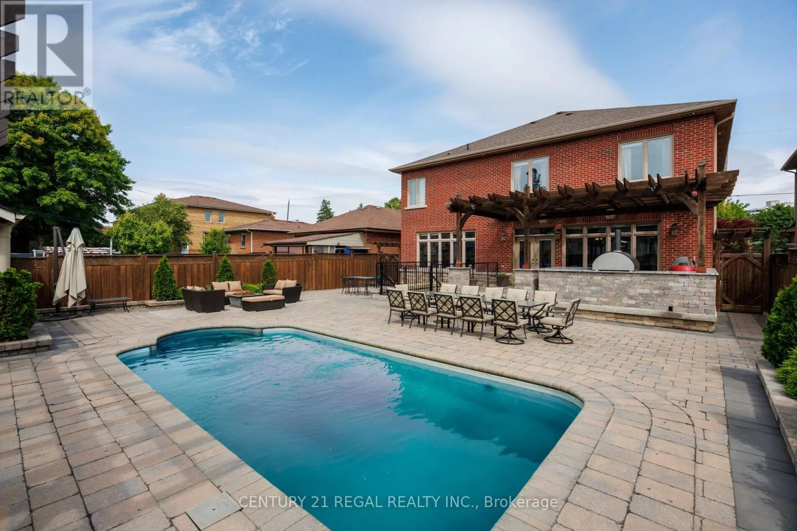 House for rent: 127 Sultana Avenue, Toronto, Ontario M6A 1T6