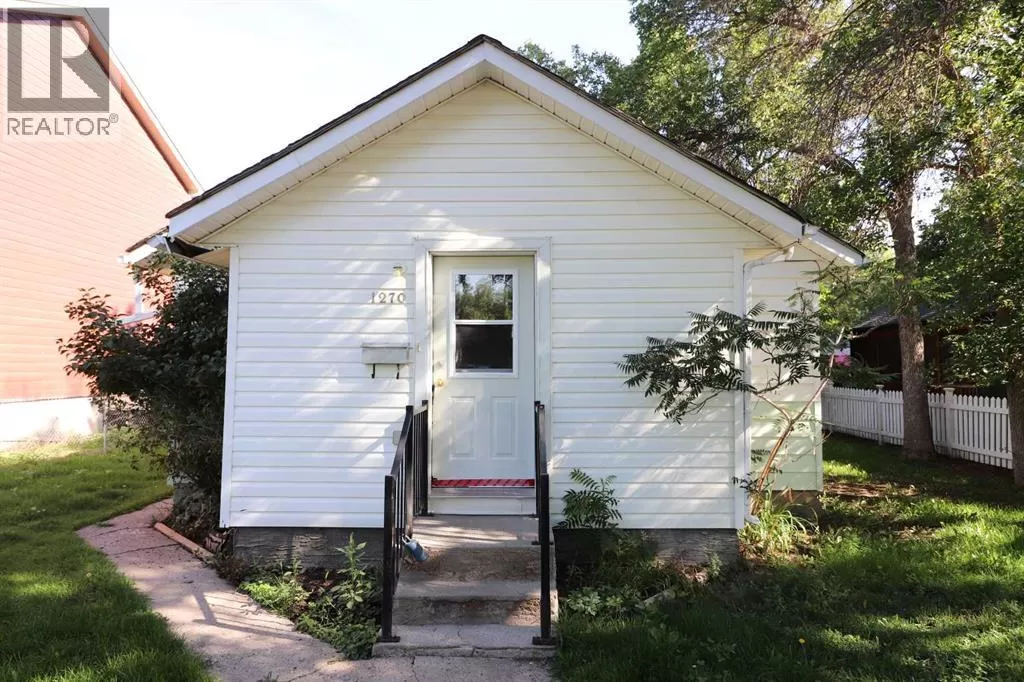 House for rent: 1270 Elm Street Se, Medicine Hat, Alberta T1A 1C7