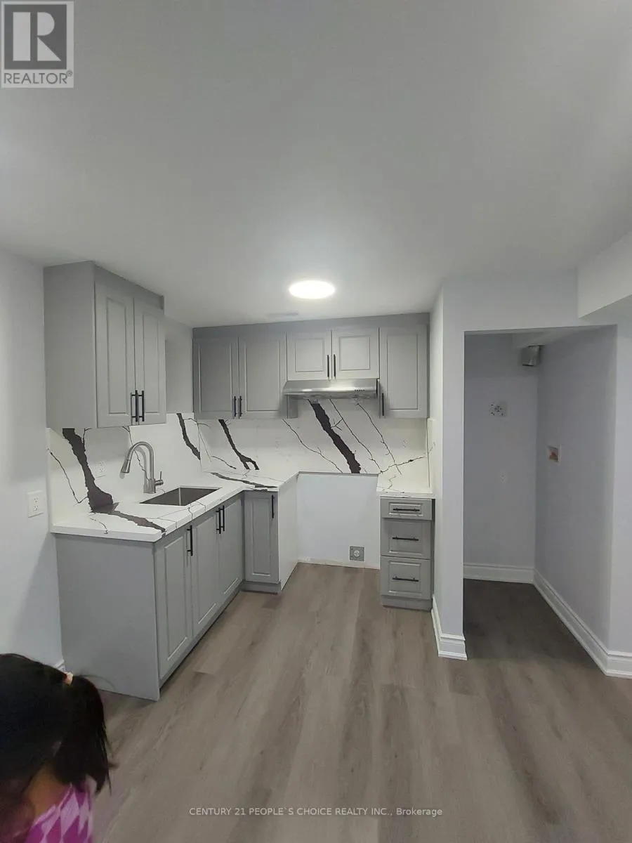 House for rent: 1271 Prestonwood Crescent, Mississauga, Ontario L5V 2Y9