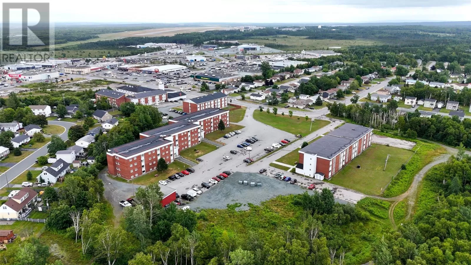 Residential Commercial Mix for rent: 127,129,131 Bennett Drive, Gander, Newfoundland & Labrador A1V 1X3