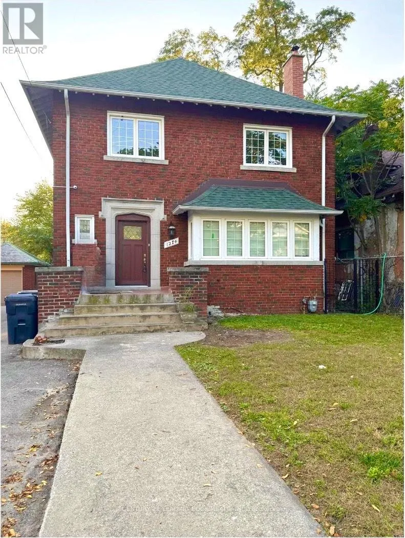 House for rent: 1274 Broadview Avenue, Toronto, Ontario M4K 2T4