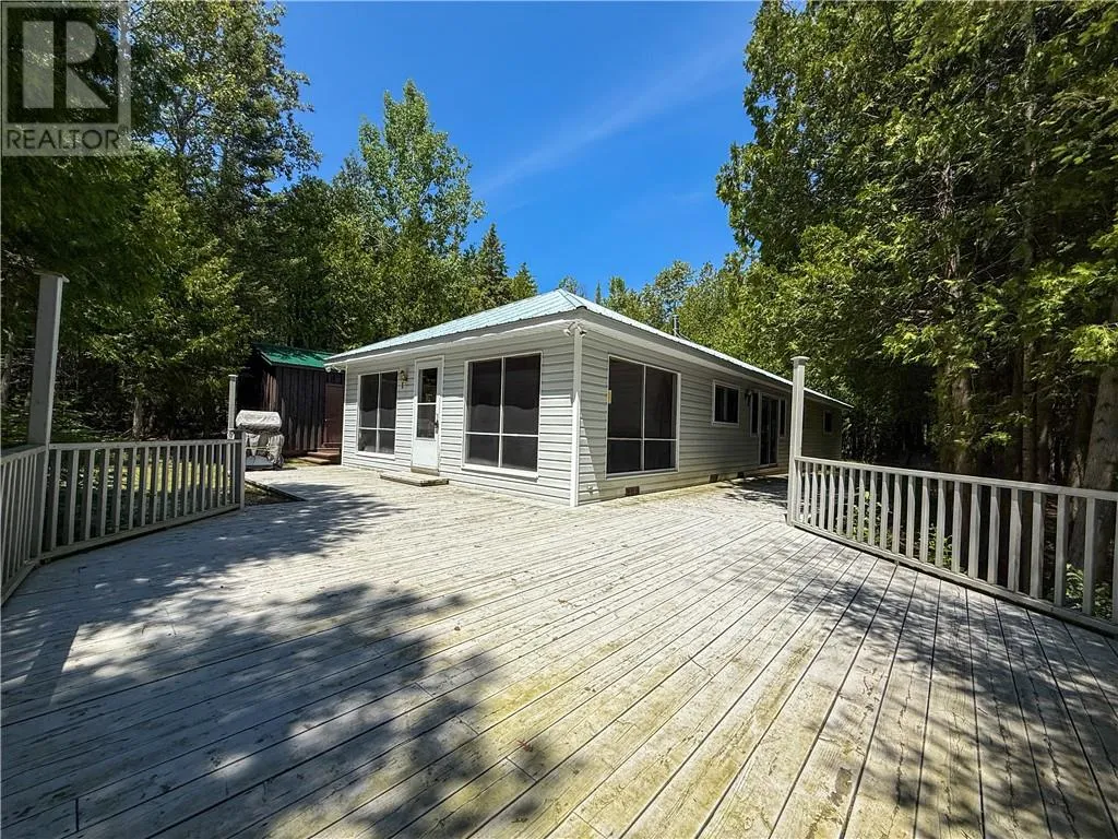 1278 Ice Lake Drive, Gore Bay, Manitoulin Island, Ontario P0P 1H0
