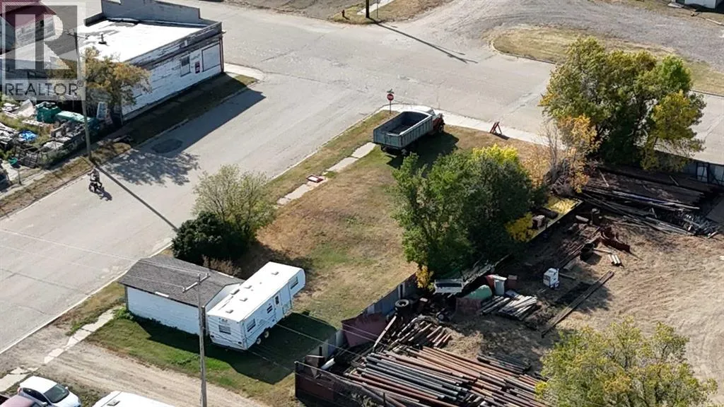 128 1 Avenue E, Hussar, Alberta T0J 1S0