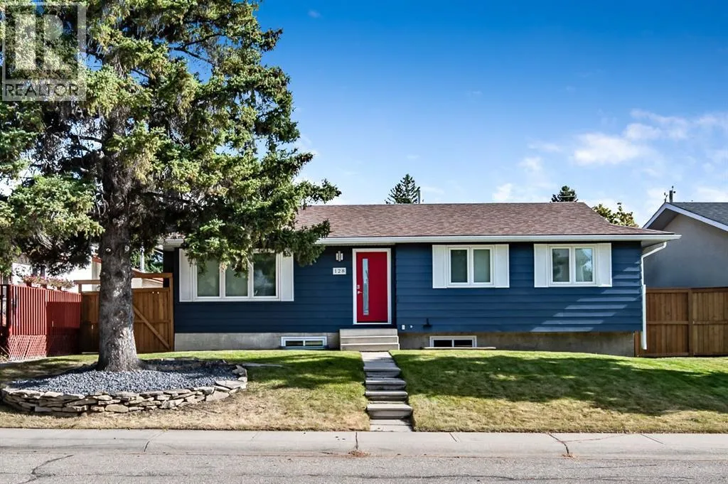 House for rent: 128 Queen Alexandra Close Se, Calgary, Alberta T2J 3P8