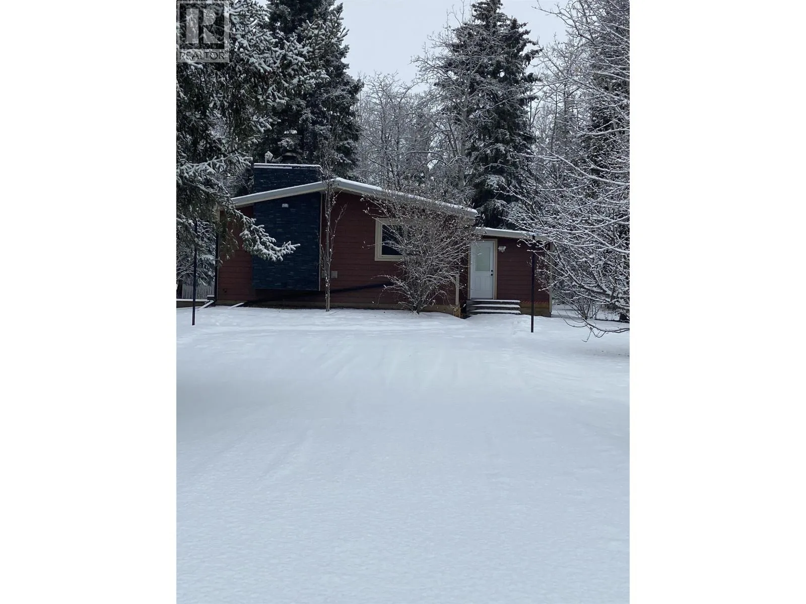 House for rent: 12802 Fleet Street, Charlie Lake, British Columbia V1J 4M7