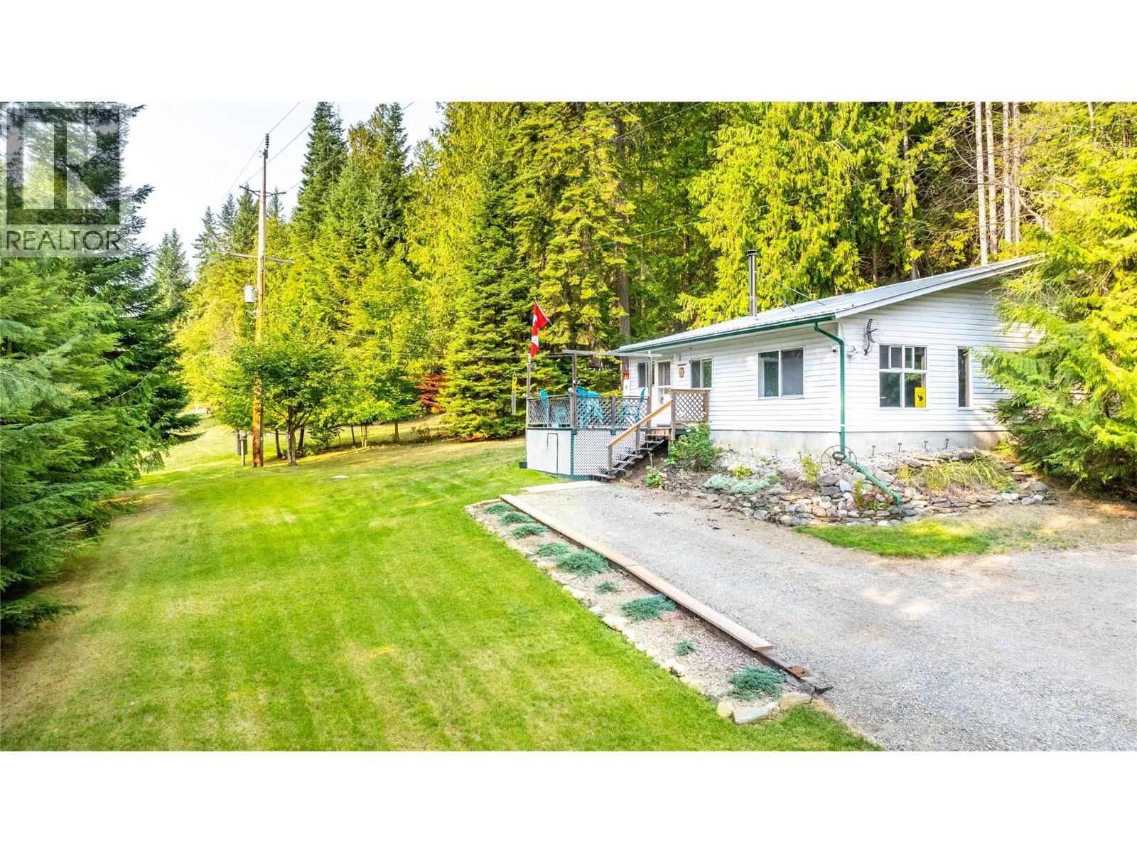 House for rent: 12806 3a Highway, Boswell, British Columbia V0B 1A0