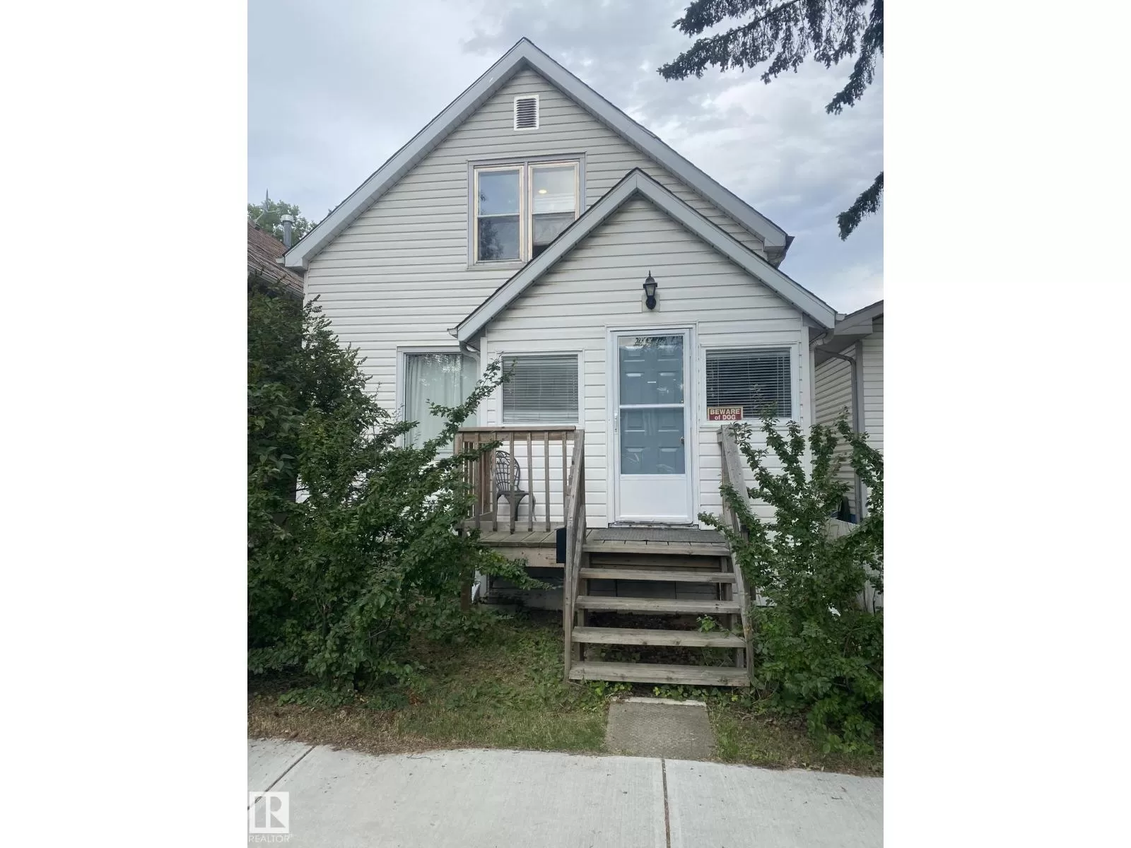 House for rent: 12811 121 St Nw, Edmonton, Alberta T5L 0B1