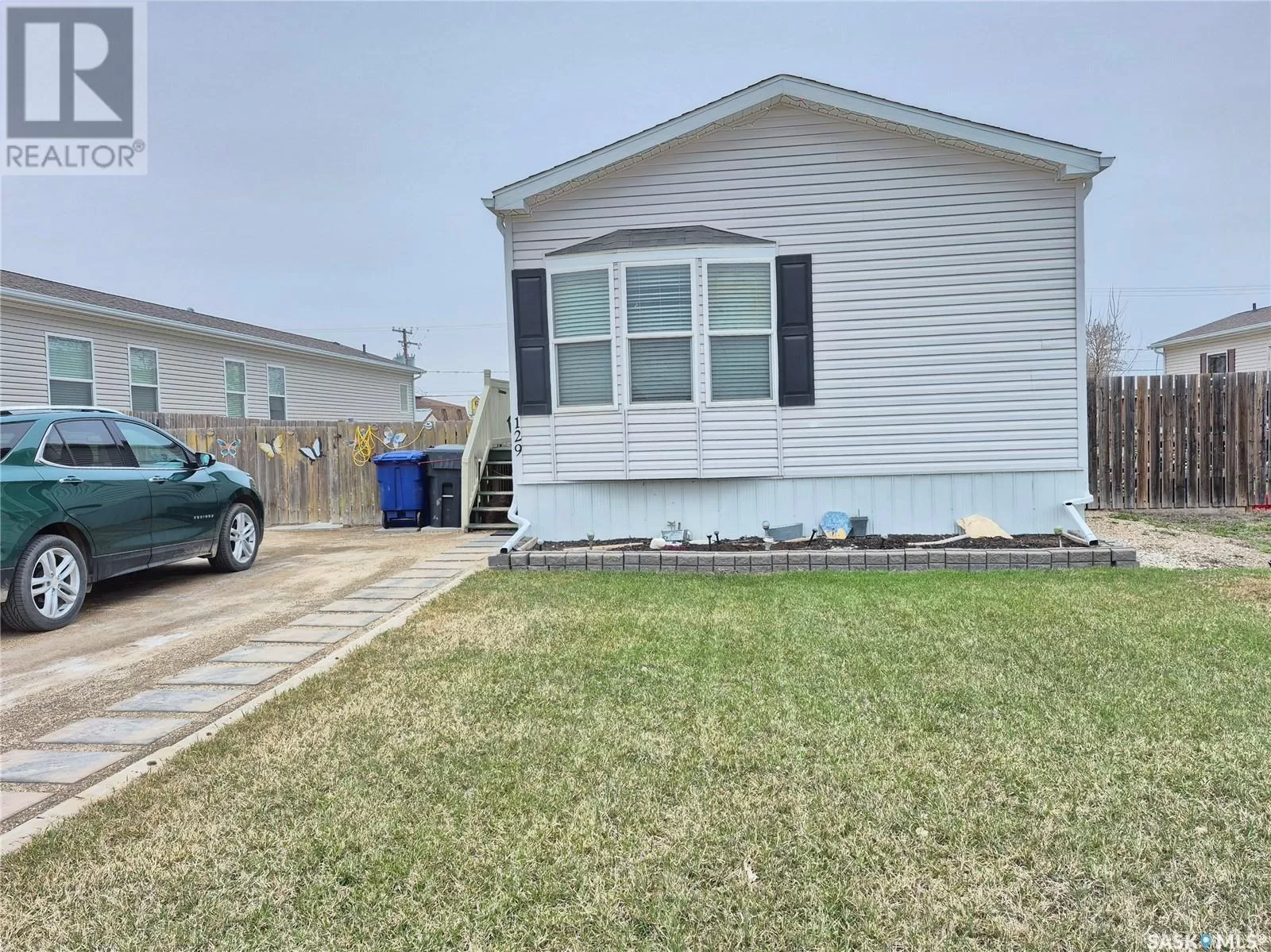 Mobile Home for rent: 129 1st Avenue Sw, Weyburn, Saskatchewan S4H 2H9