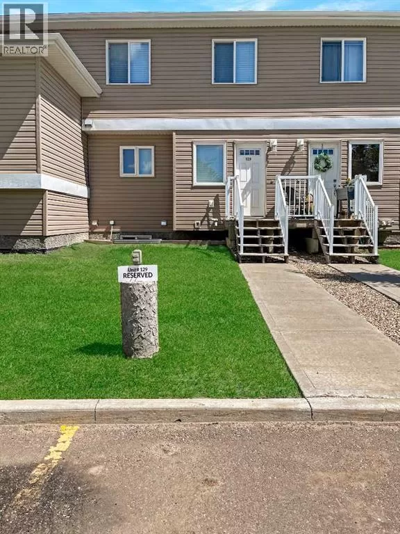 Row / Townhouse for rent: 129, 9105 91 Street, Grande Prairie, Alberta T8X 0E6