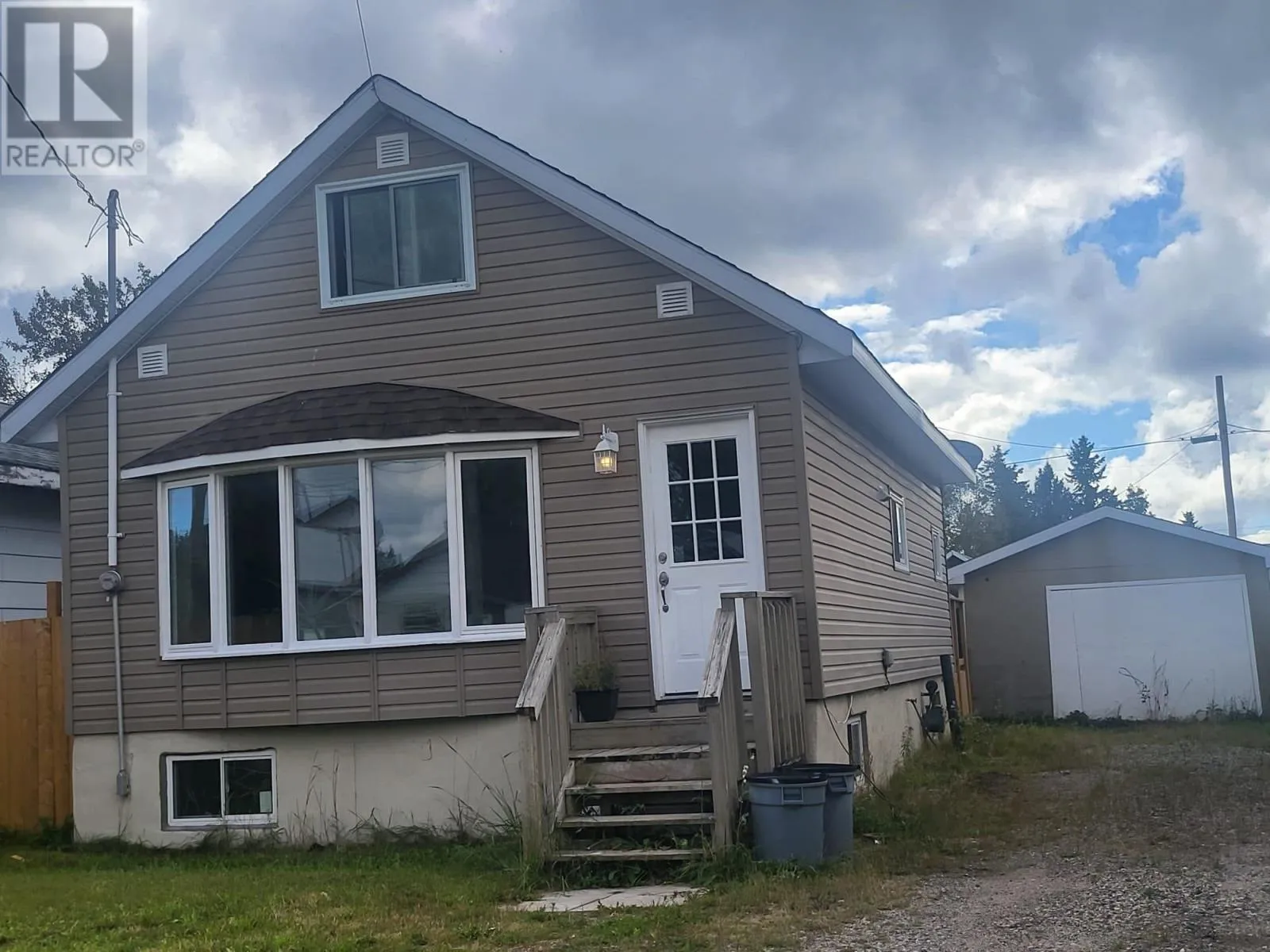 129 John St, GERALDTON, Ontario P0T 1M0
