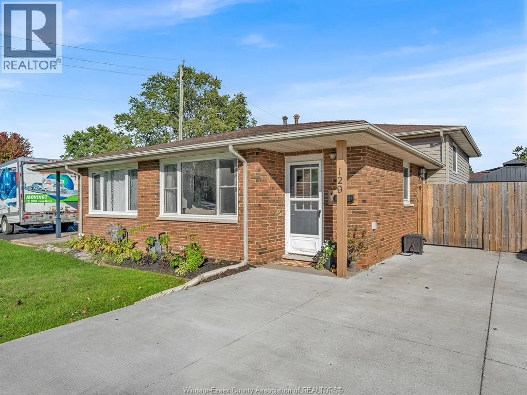 129 Lansdowne Avenue, Kingsville, Ontario N9Y 1S4