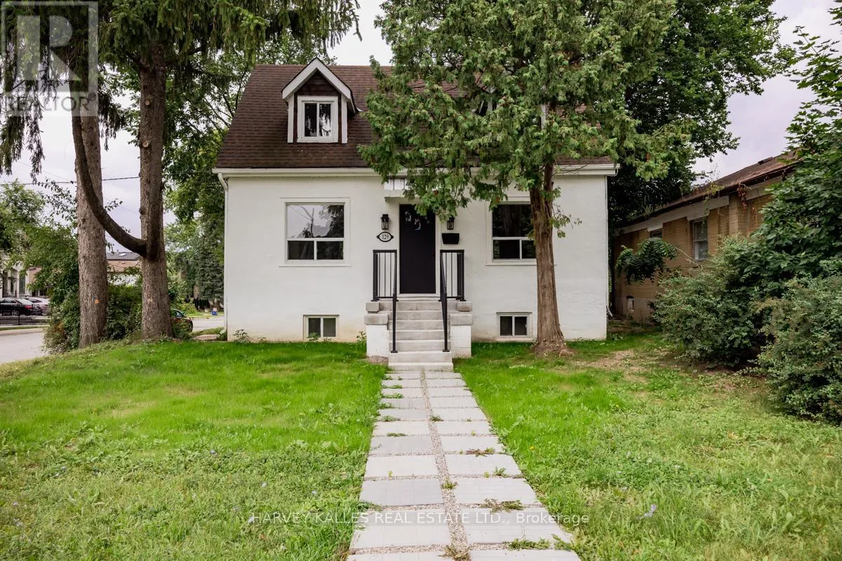 House for rent: 129 Major Mackenzie Drive E, Richmond Hill, Ontario L4C 1H2