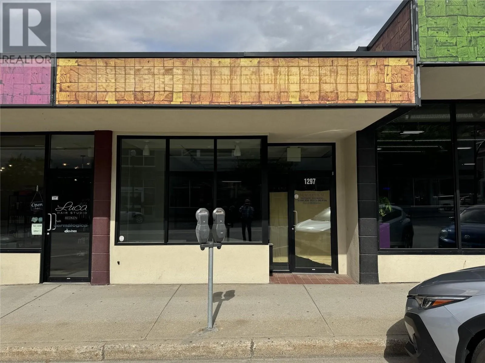 Retail for rent: 1297 Cedar Avenue, Trail, British Columbia V1R 4B9
