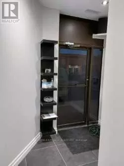 Retail for rent: 13 - 2400 Wyecroft Road, Oakville, Ontario L6L 6M8