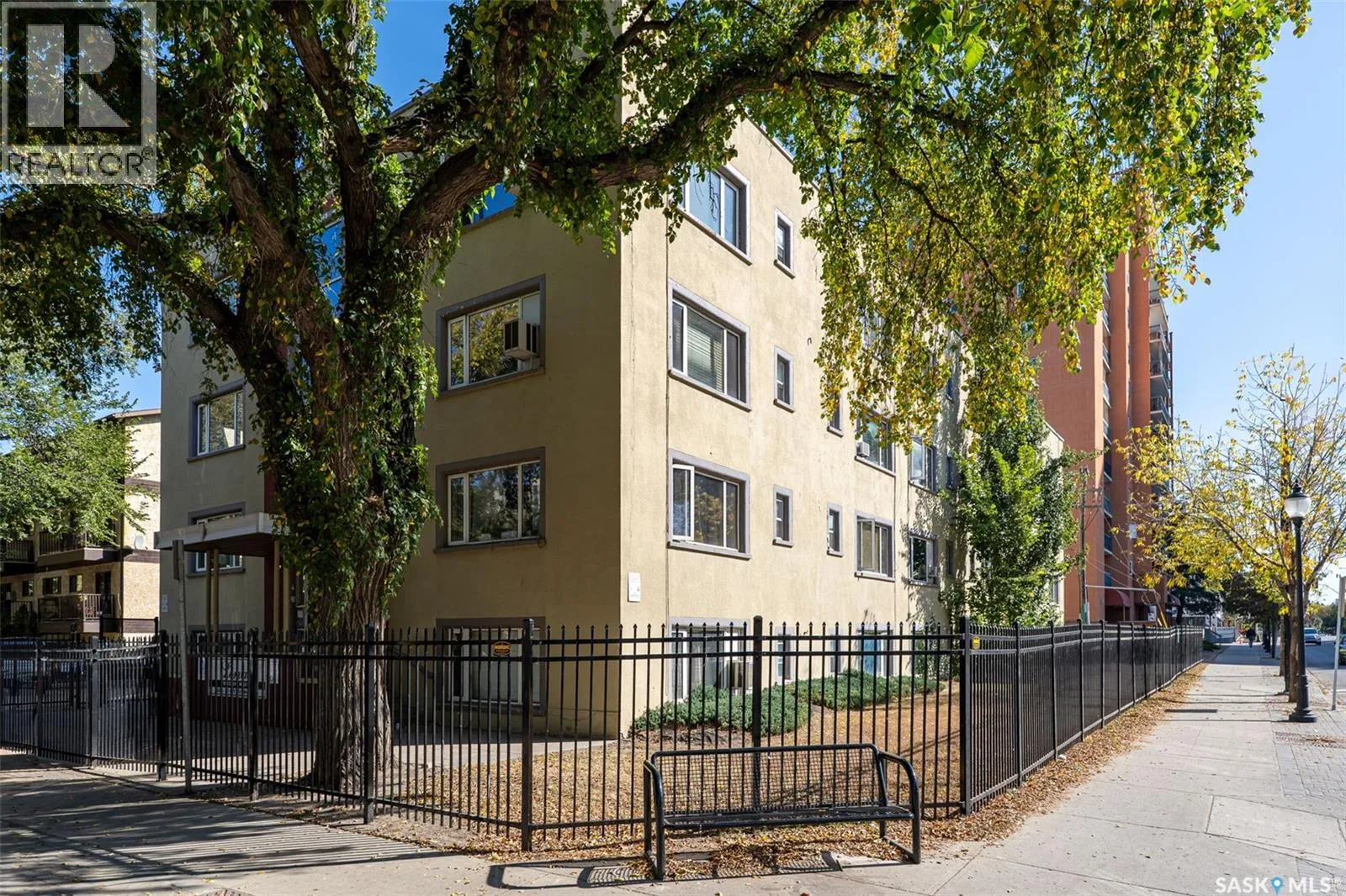 Apartment for rent: 13 400 4th Avenue N, Saskatoon, Saskatchewan S7K 2M3