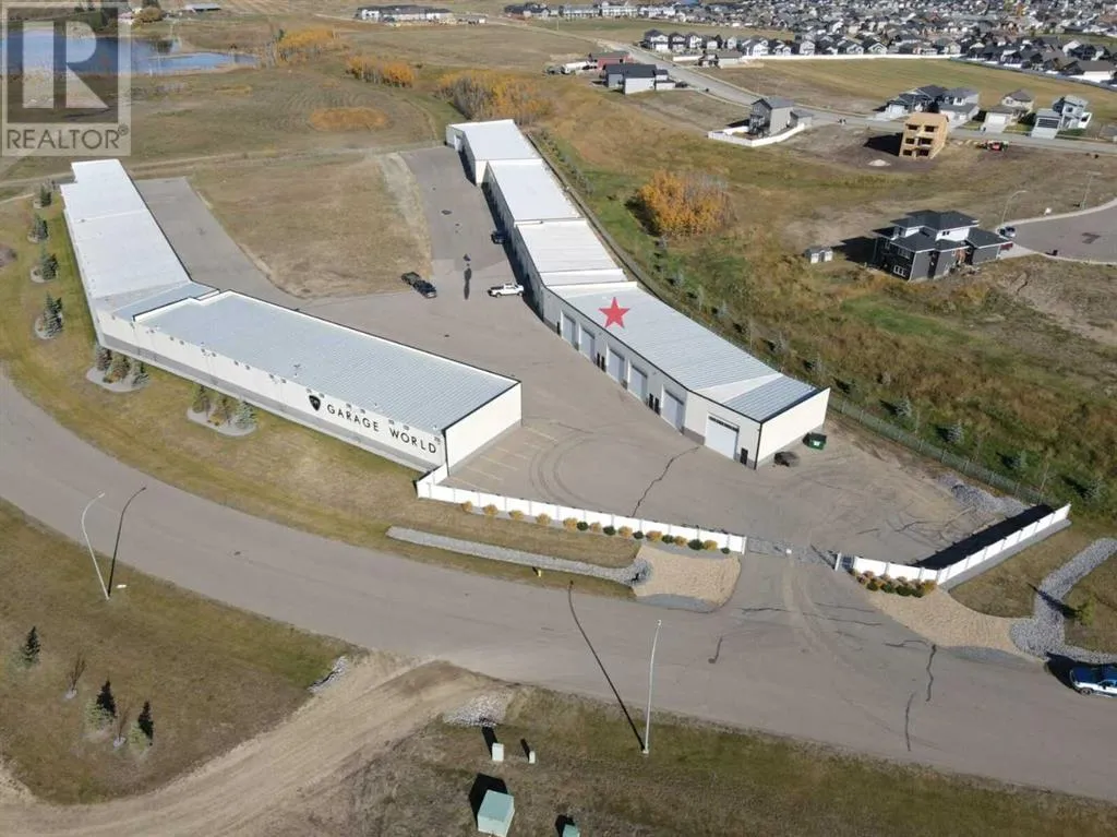 Commercial Mix for rent: 13, 5217 Duncan Avenue, Blackfalds, Alberta T0M 0J0