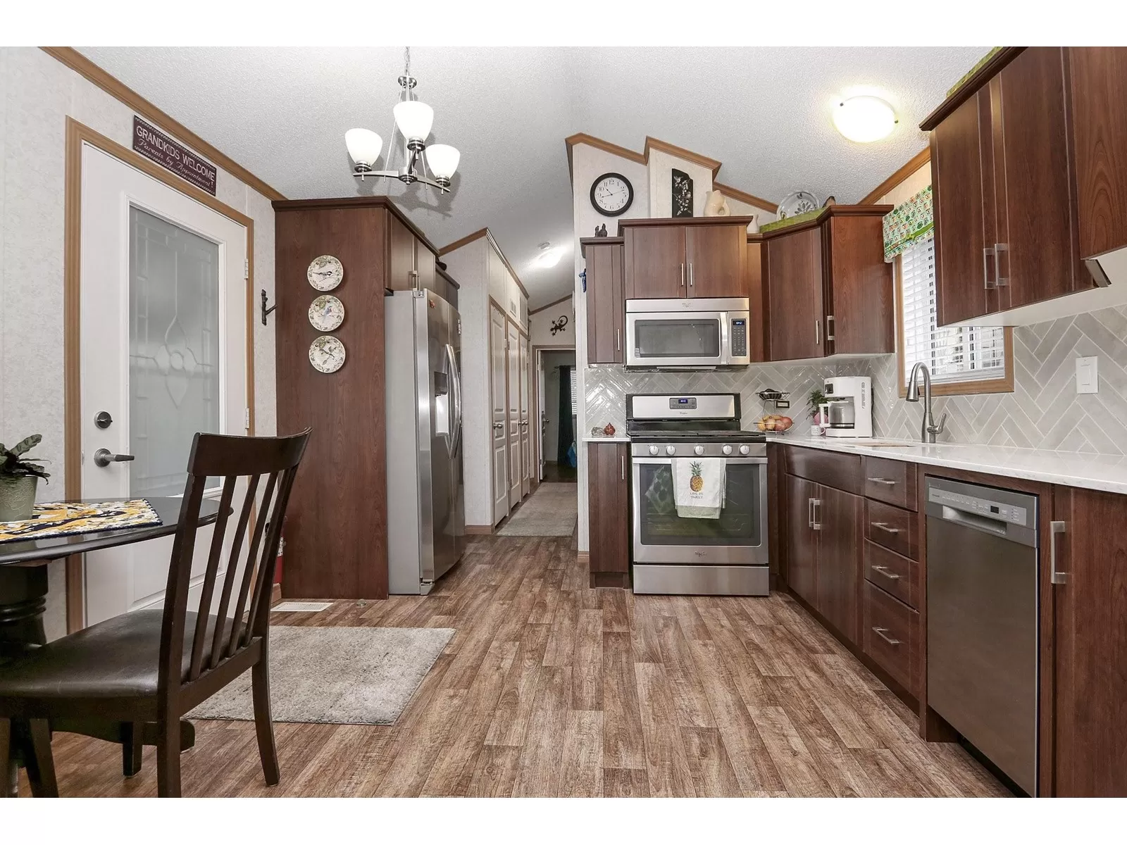 Manufactured Home/Mobile for rent: 13 53480 Bridal Falls Road|bridal Falls, Rosedale, British Columbia V0X 1X1