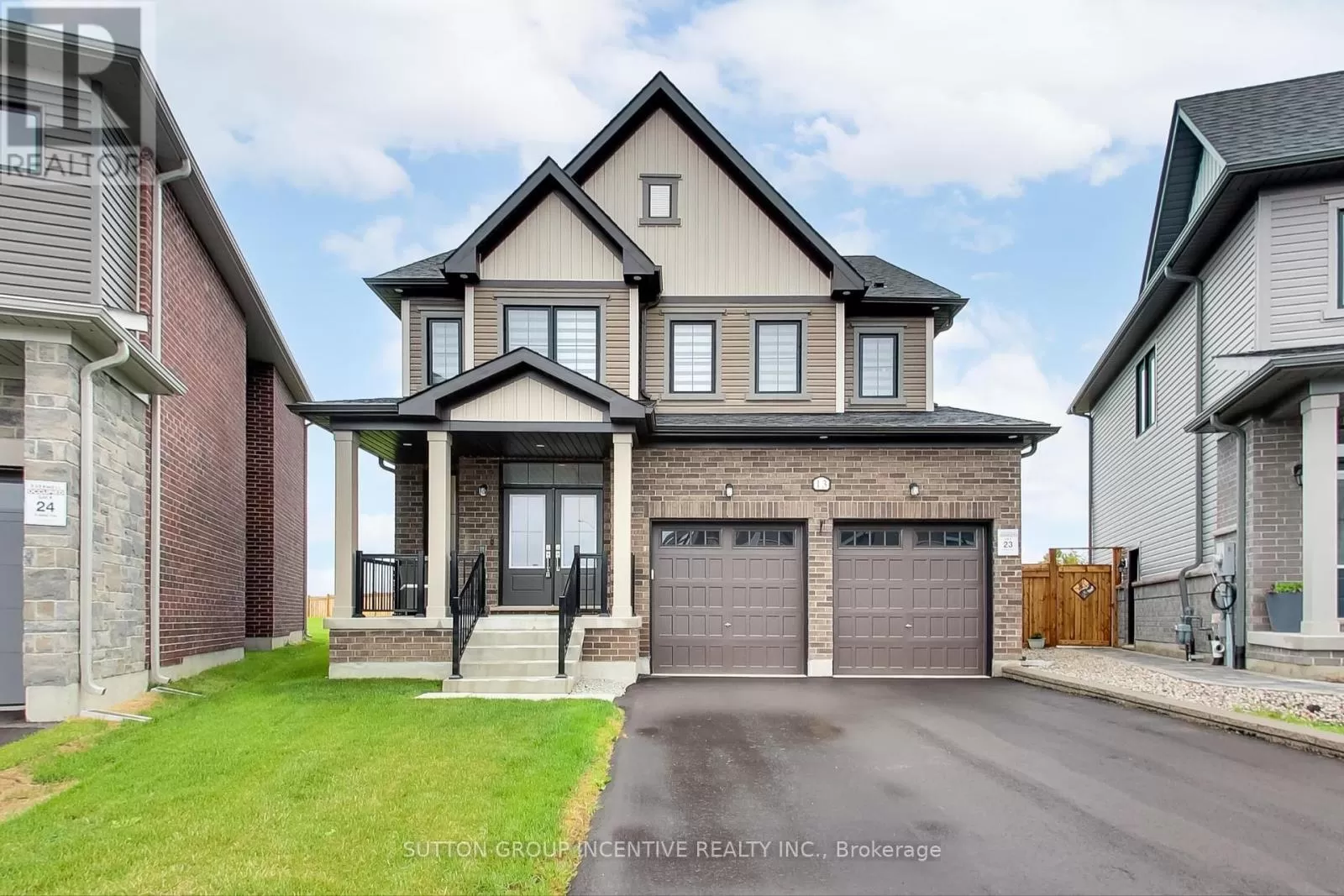 House for rent: 13 Abbey Crescent, Barrie, Ontario L9J 0W9