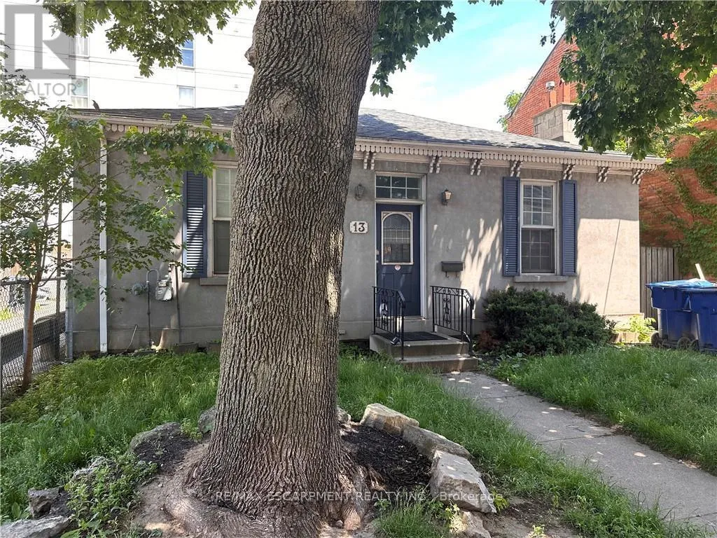 13 Augusta Street, Hamilton, Ontario L8N 1P6