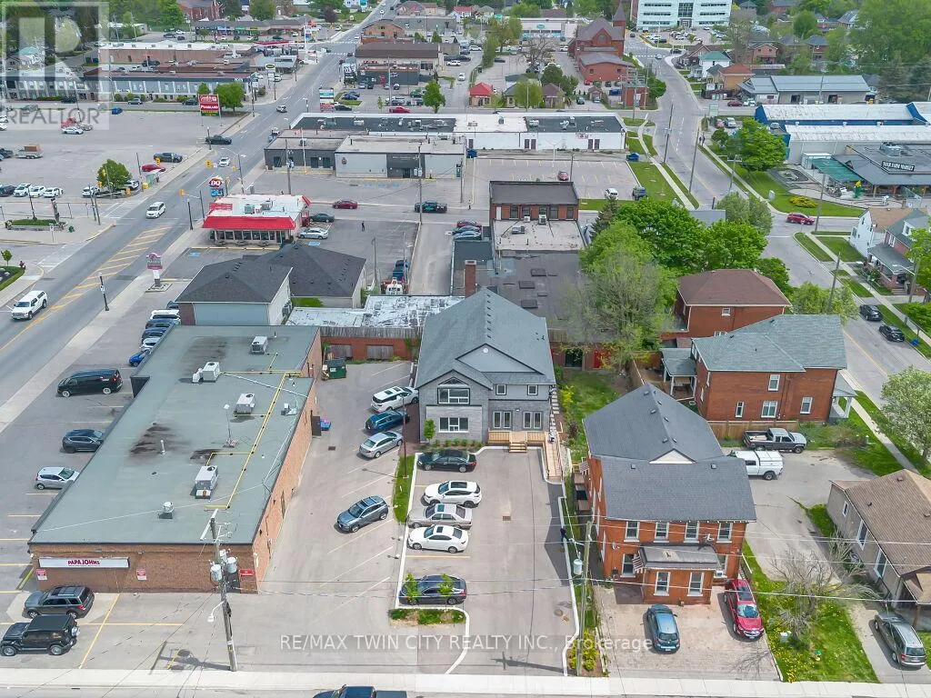 13 Bay Street, Woodstock, Ontario N4S 3K6