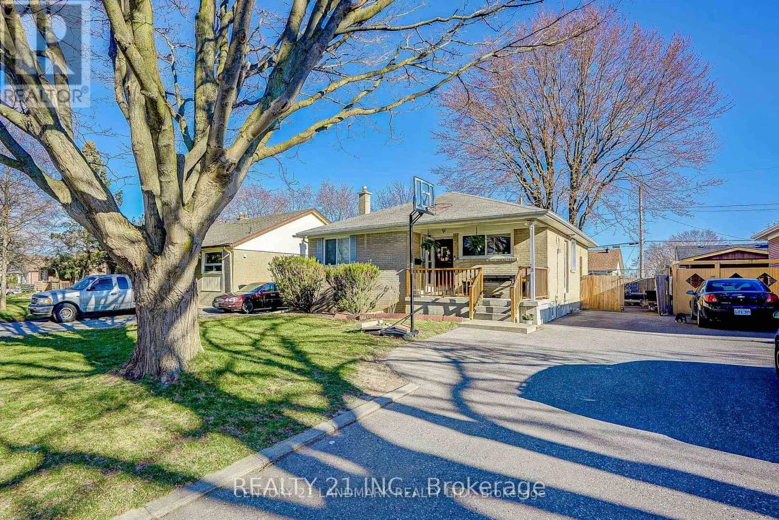 House for rent: 13 Billingsgate Crescent, Ajax, Ontario L1S 2R7