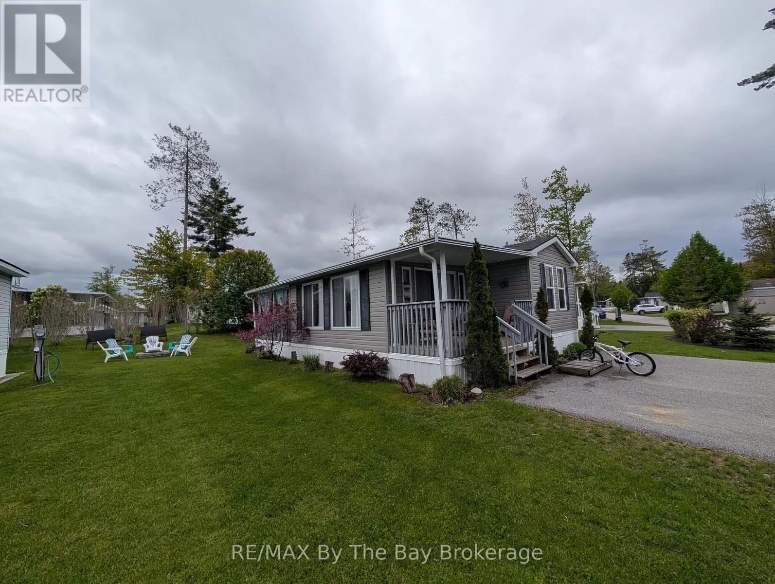 Modular for rent: 13 Chippewa Trail, Wasaga Beach, Ontario L9Z 1X7