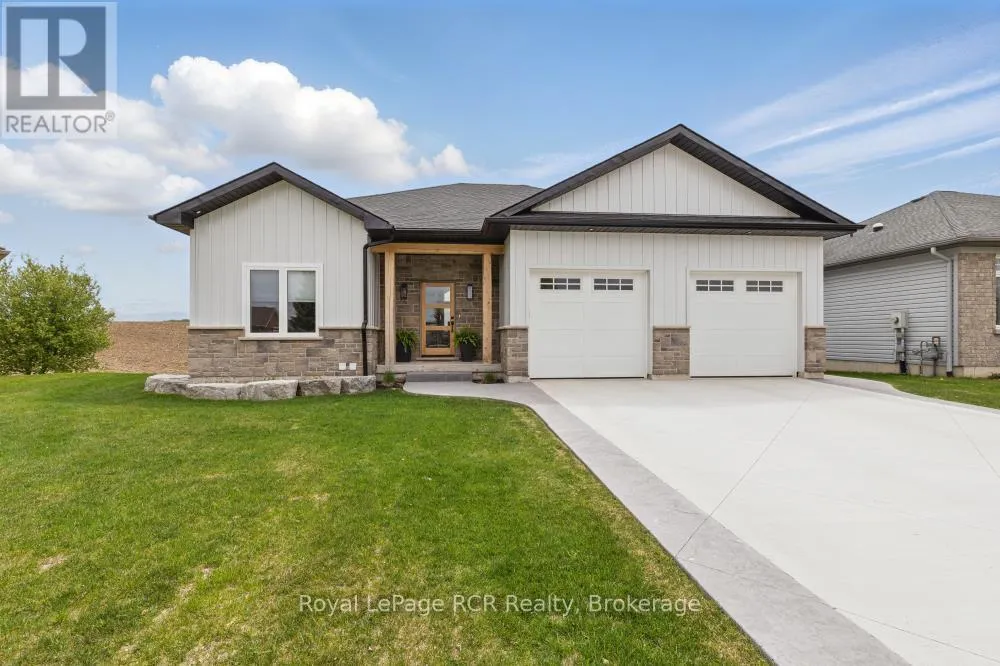 House for rent: 13 Jonathan Crescent, South Bruce, Ontario N0G 2J0