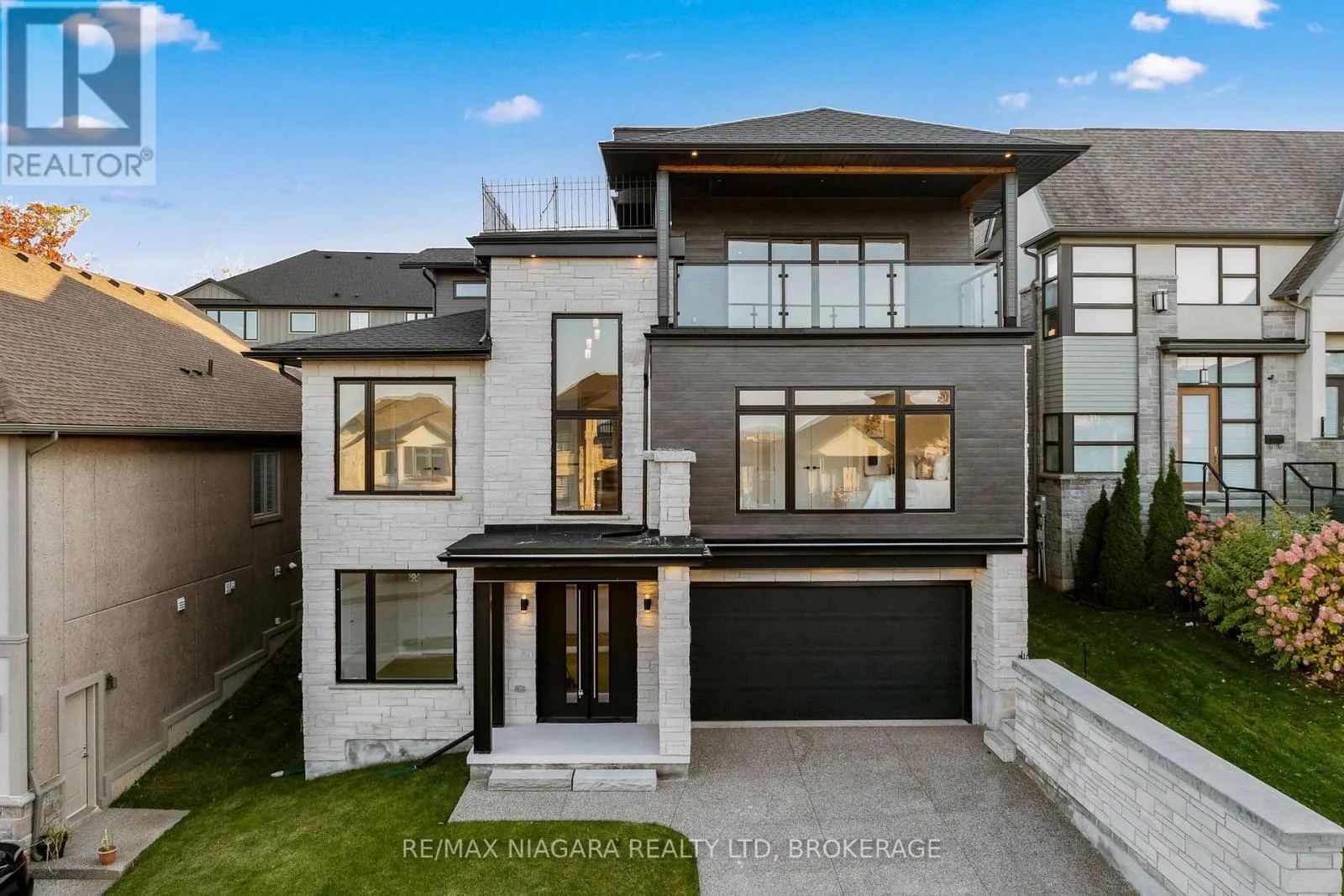 House for rent: 13 Kenmir Avenue, Niagara-on-the-Lake, Ontario L0S 1J0