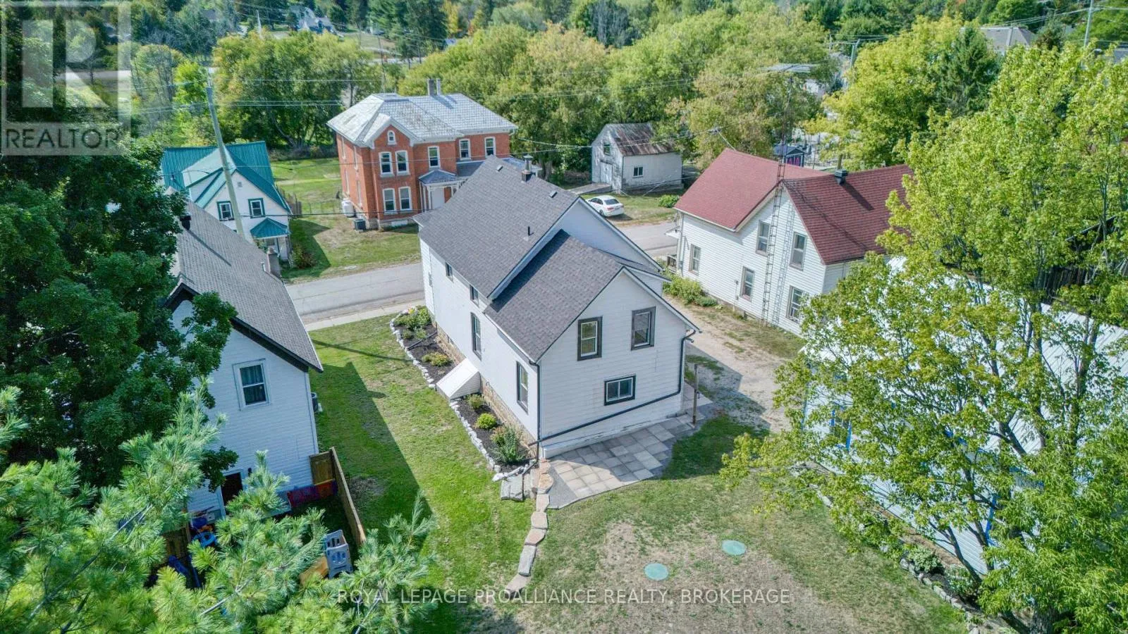 House for rent: 13 Kingston Street, Rideau Lakes, Ontario K0G 1E0