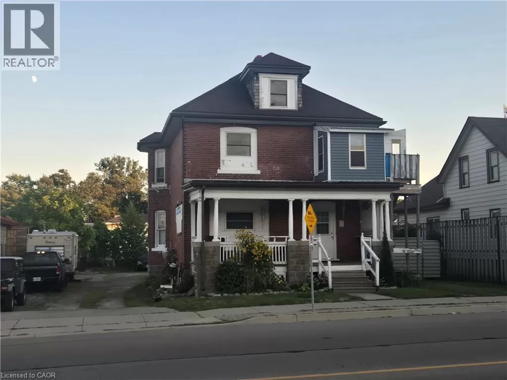 13 Talbot Street E, Cayuga, Ontario N0A 1E0