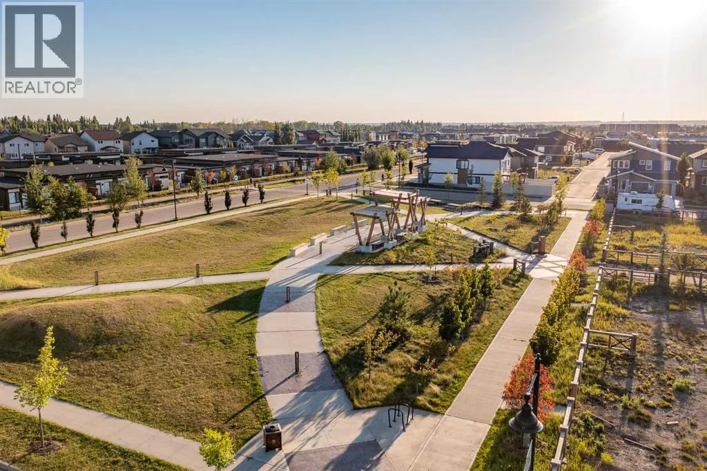 13 Tozer Lane, Red Deer, Alberta T4P 0Y7