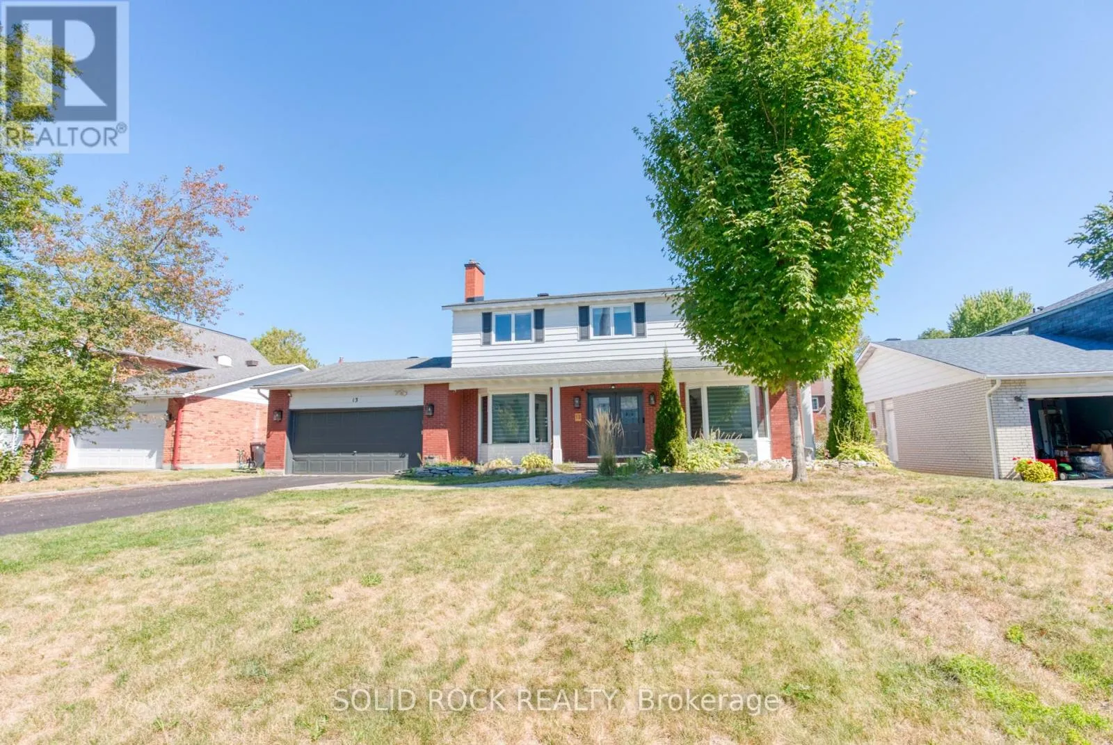 House for rent: 13 Weatherwood Crescent, Ottawa, Ontario K2E 7C5