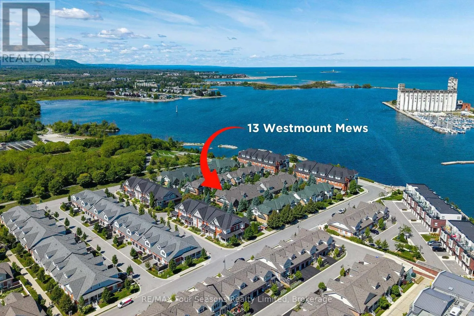 13 Westmount Mews, Collingwood, Ontario L9Y 0J9