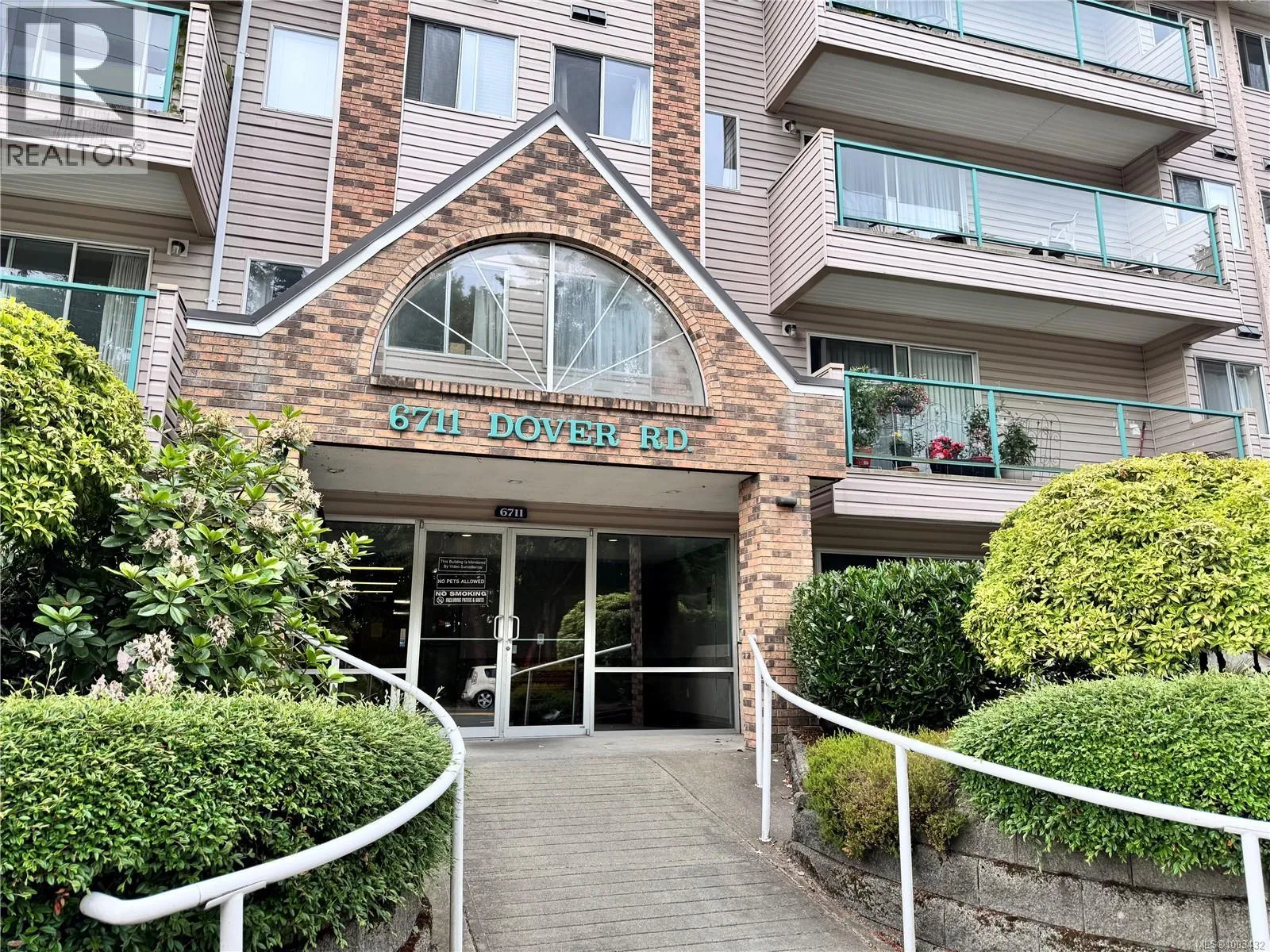 Apartment for rent: 130 6711 Dover Rd, Nanaimo, British Columbia V9V 1L9